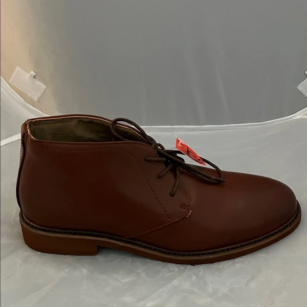 NWT Deer Stags Ballard Brown Faux Leather Chukka Lace-Up Shoes - Size 5